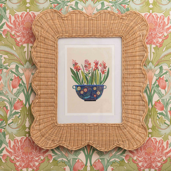 Mimi Scalloped Photo Frame