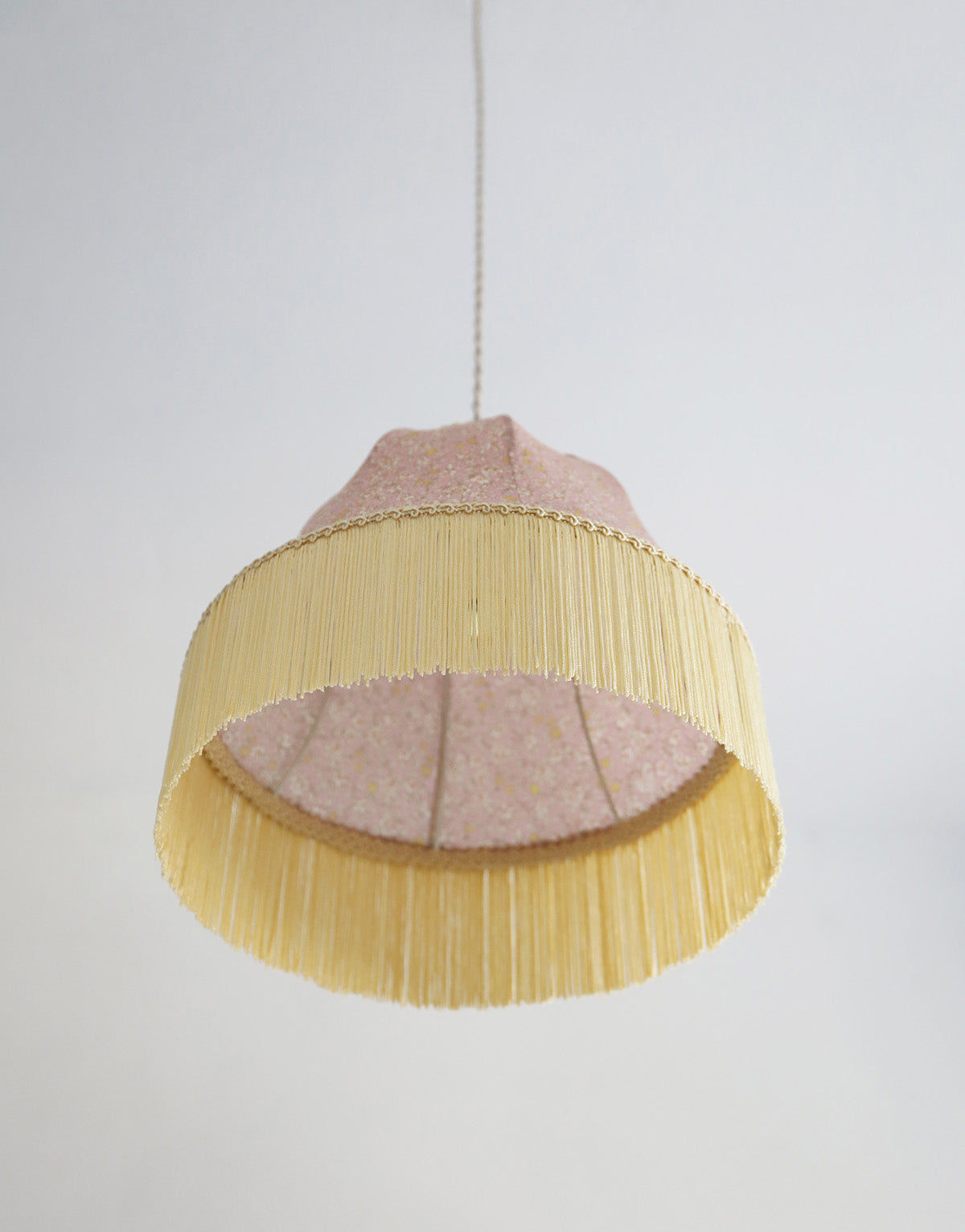 Vintage Bell-Shaped Pendant Light Printed with Fringes
