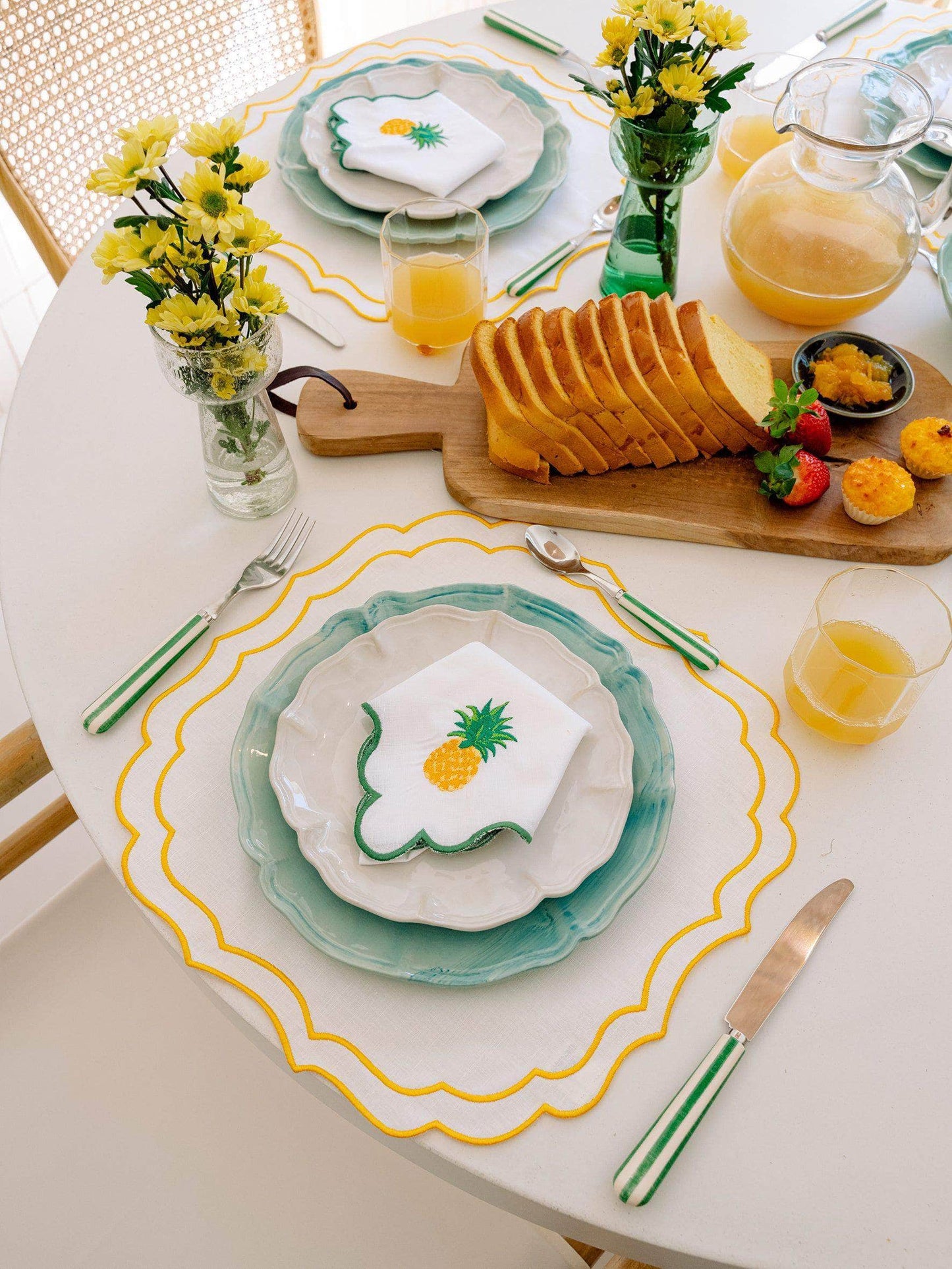 Wavy Napkin with Pineapple