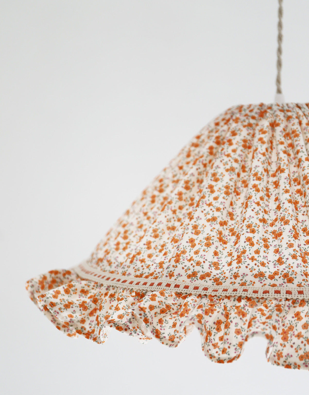 Conical Pendant Light With Ruffle Emilia “Fleurettes”