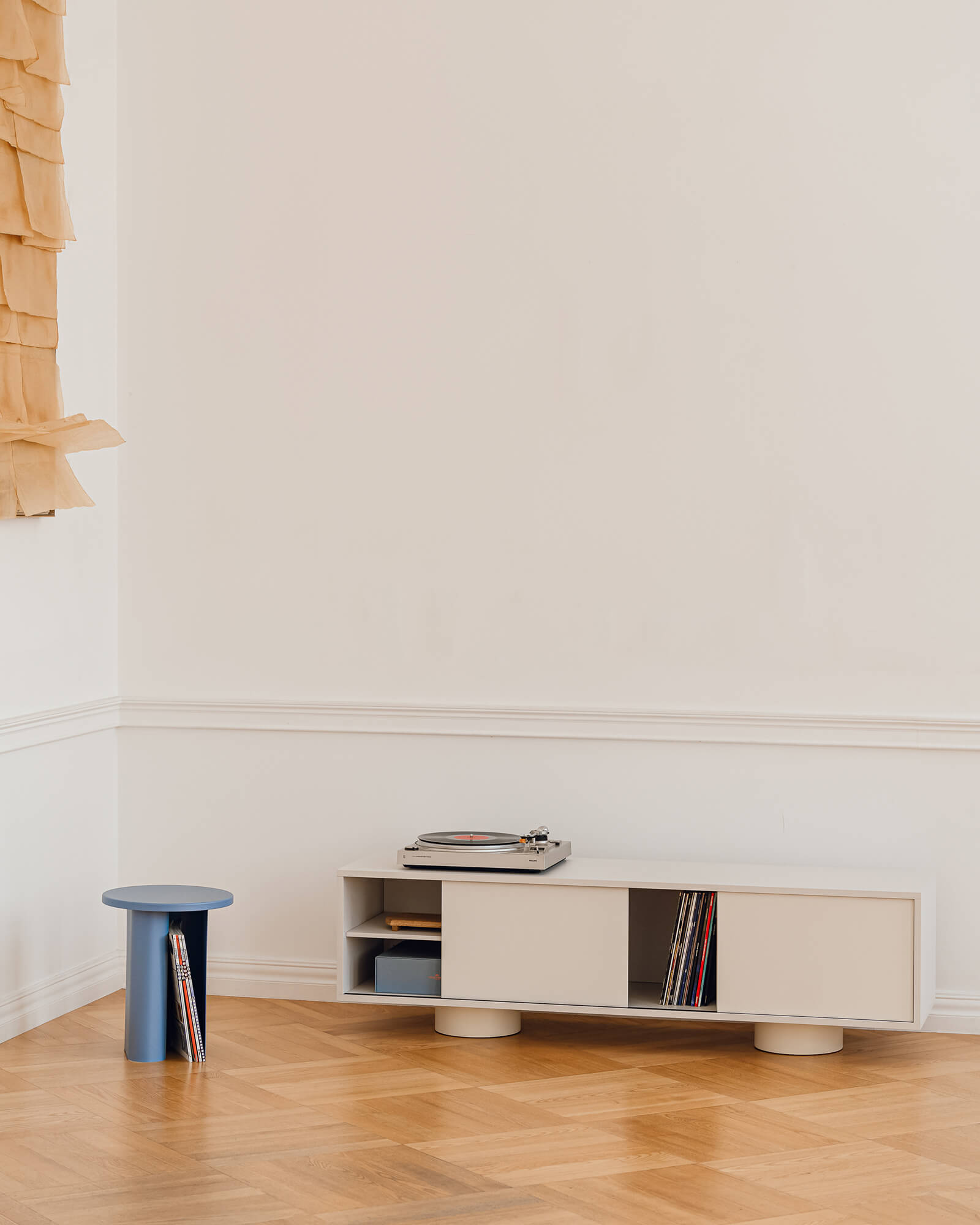 Taro Tv Stand-