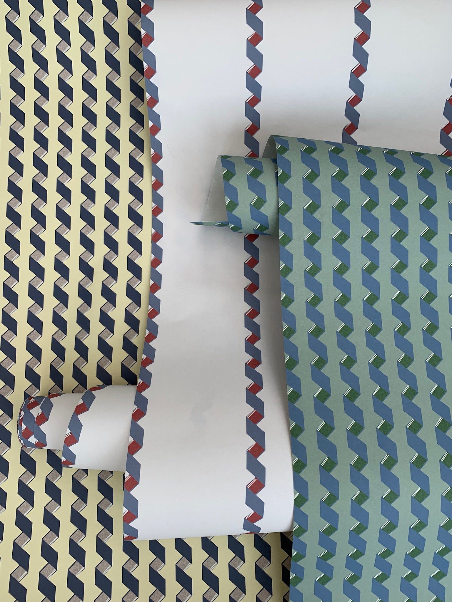 Garlands Wide Wallpaper – SHERBET