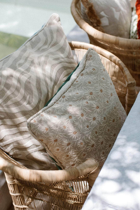 Bolster Amina Sand