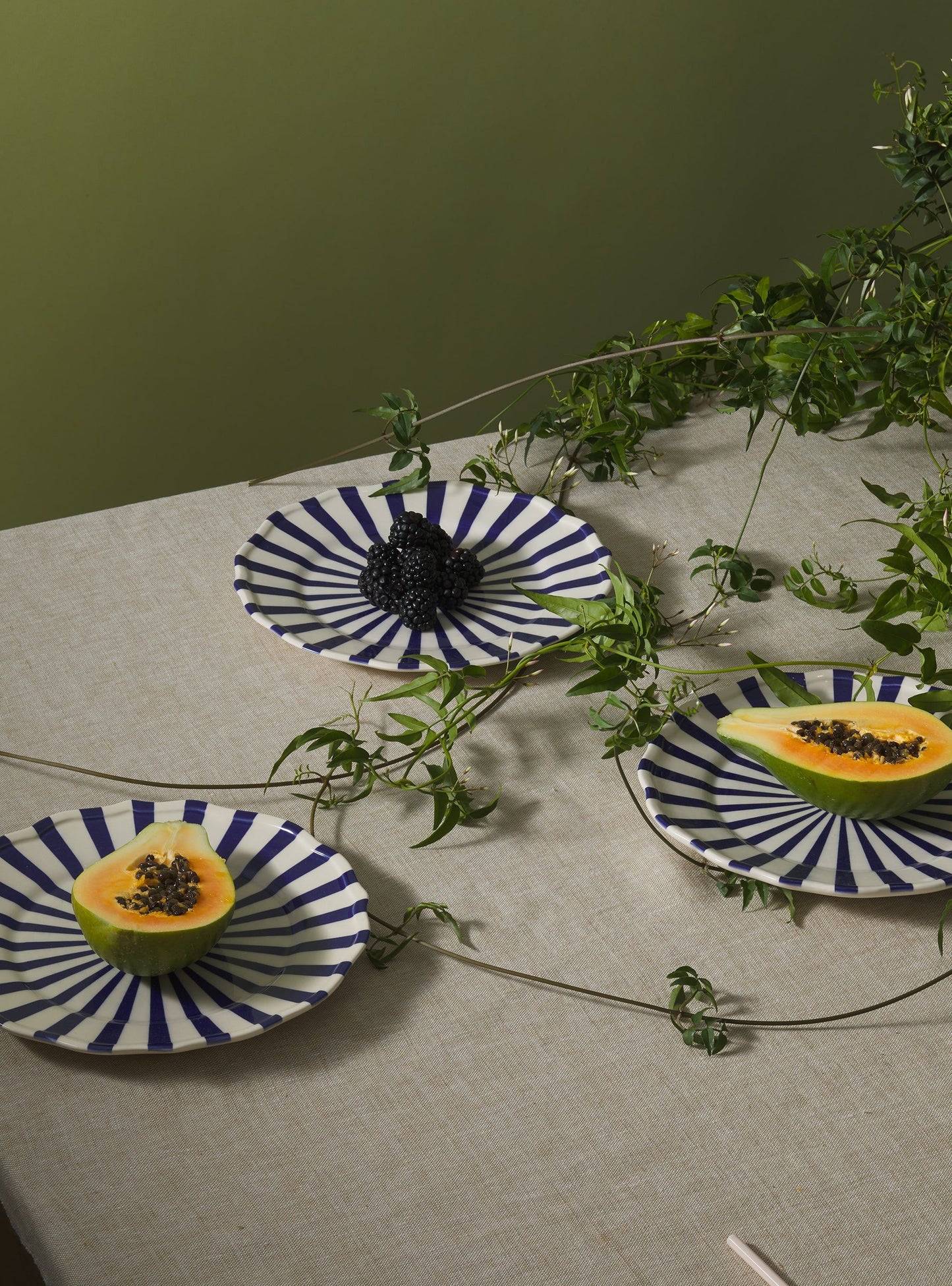 Mafalda 12 Piece Dinnerware Set with Pasta Bowl - Special Edition