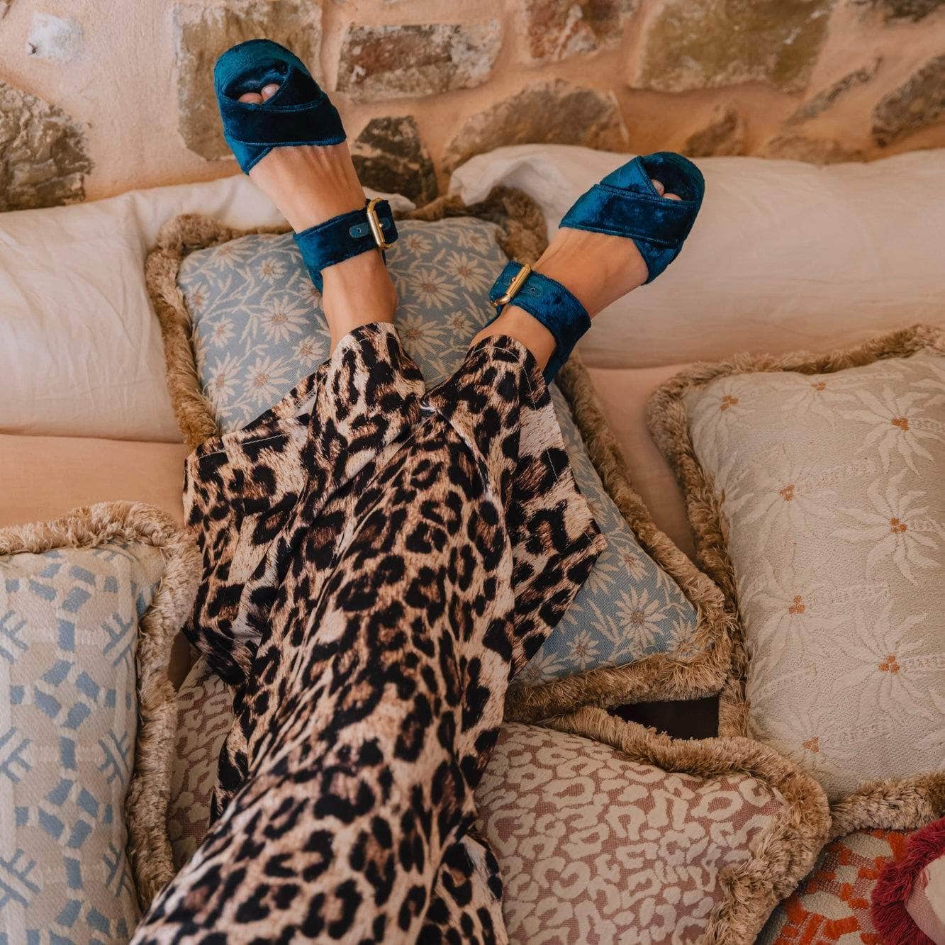 Cushion Mako Ice & Ecru