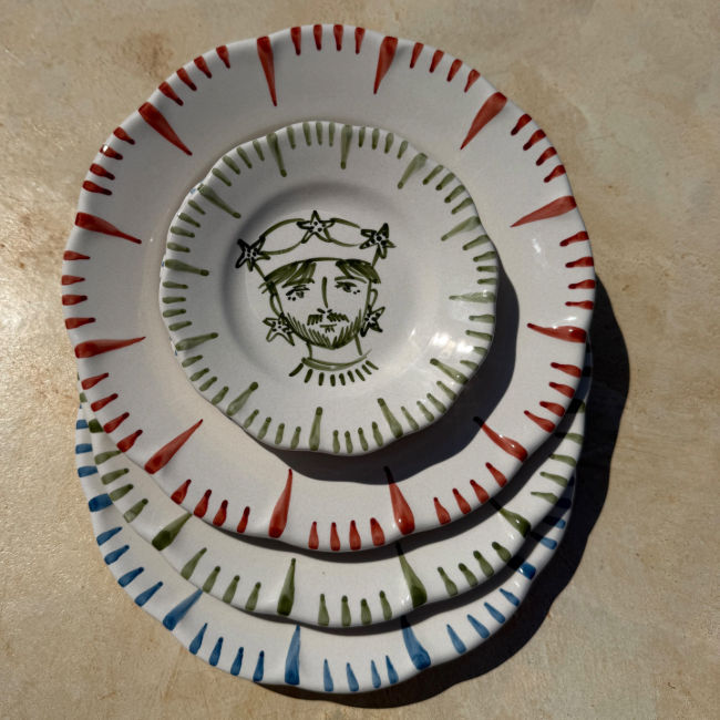 King of Sicily Plate, Terracotta Rim - 25cm