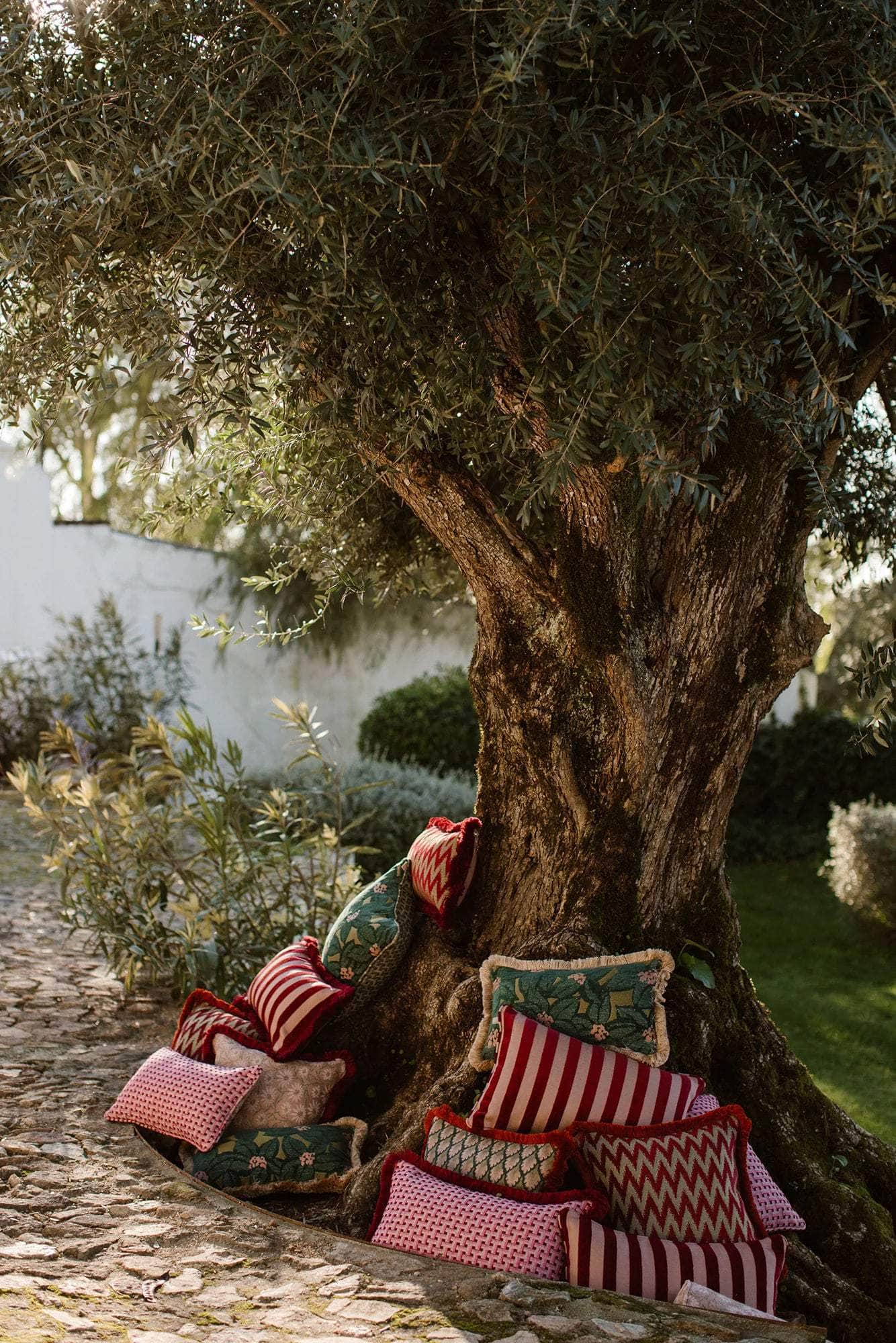 Cushion Janis Bordeaux & Pink