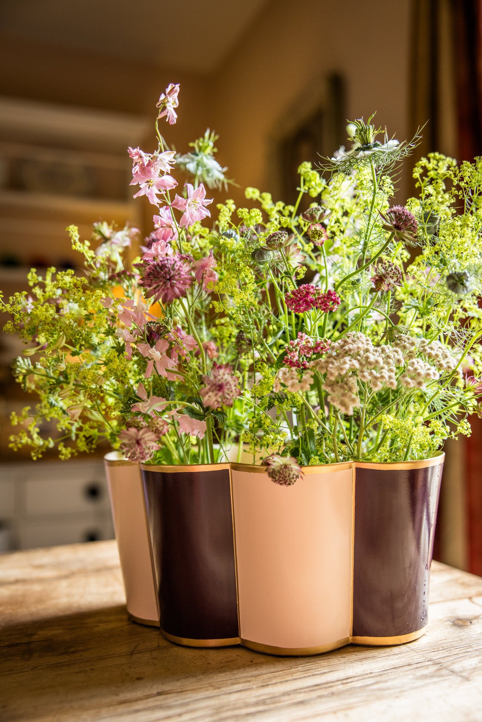 Rounded Scalloped Planter | Large | Rose Pink & Burgundy Red | Striped