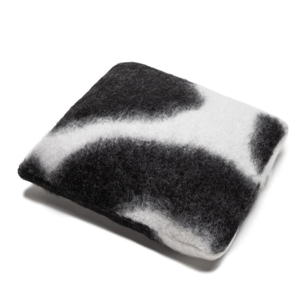 Viso Mohair Pillow Black and White Pattern
