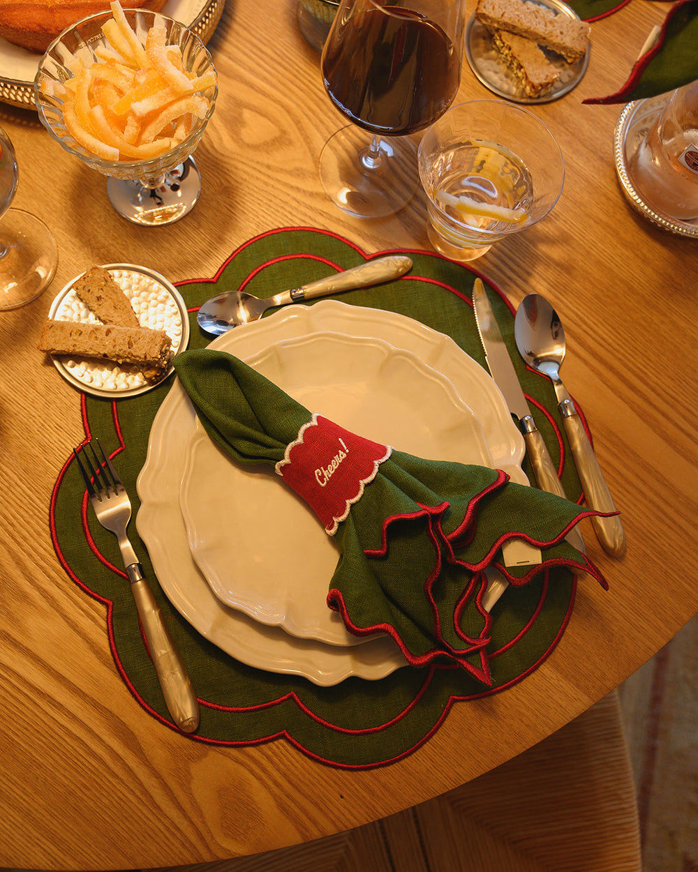 Dahlia Placemat, Green with Bordeaux