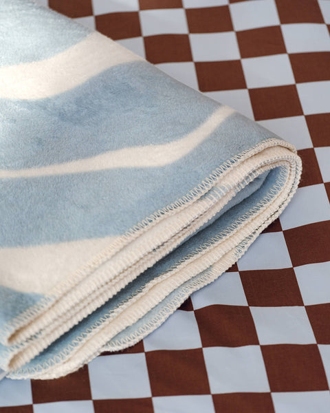 Felu Throw