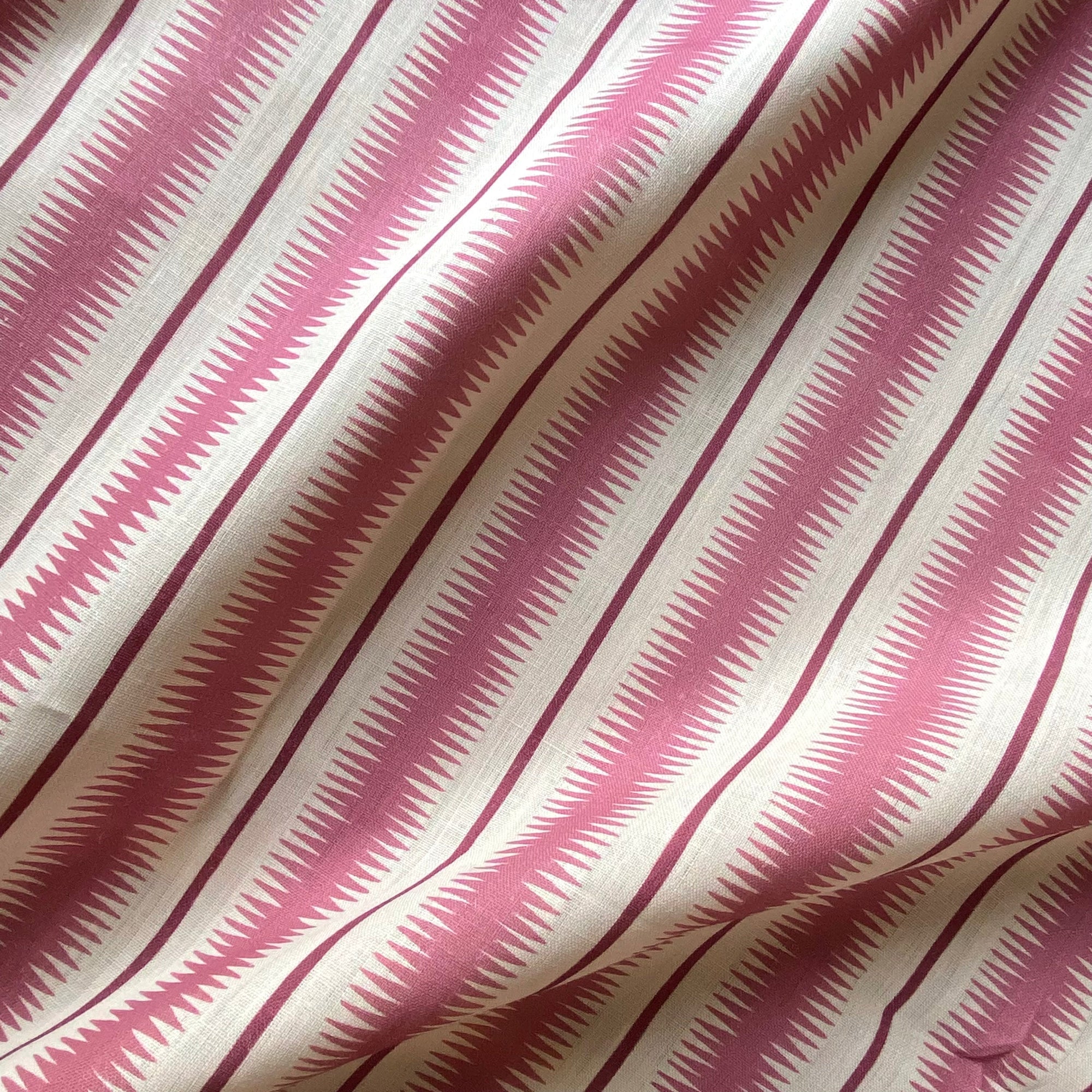 Squiggle Fabric - Rhubarb