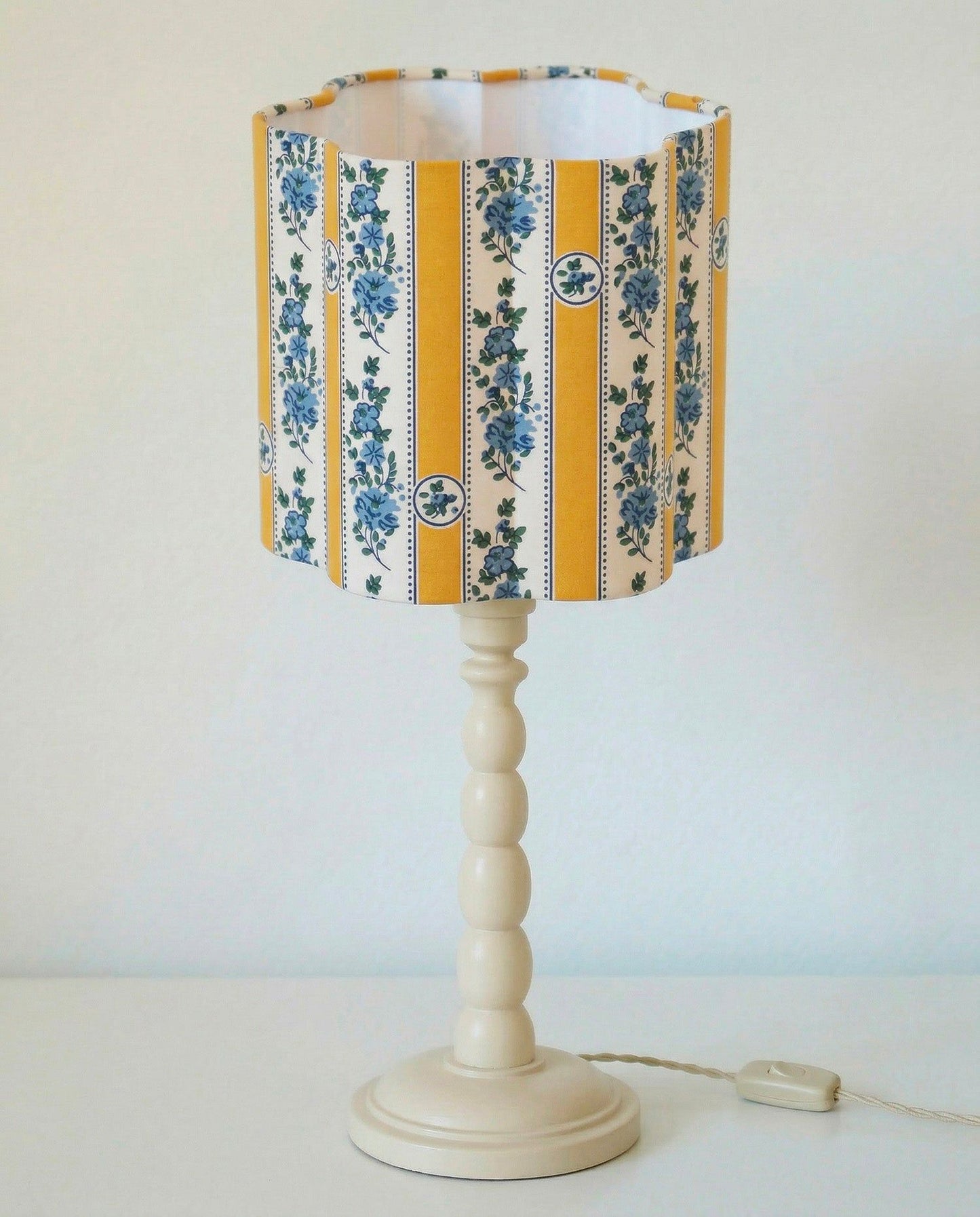 Flora Flower-Shaped Lampshade Yellow Table Lamp