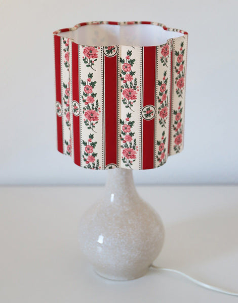 Flora Flower-Shaped Lampshade 'Red Table Lamp
