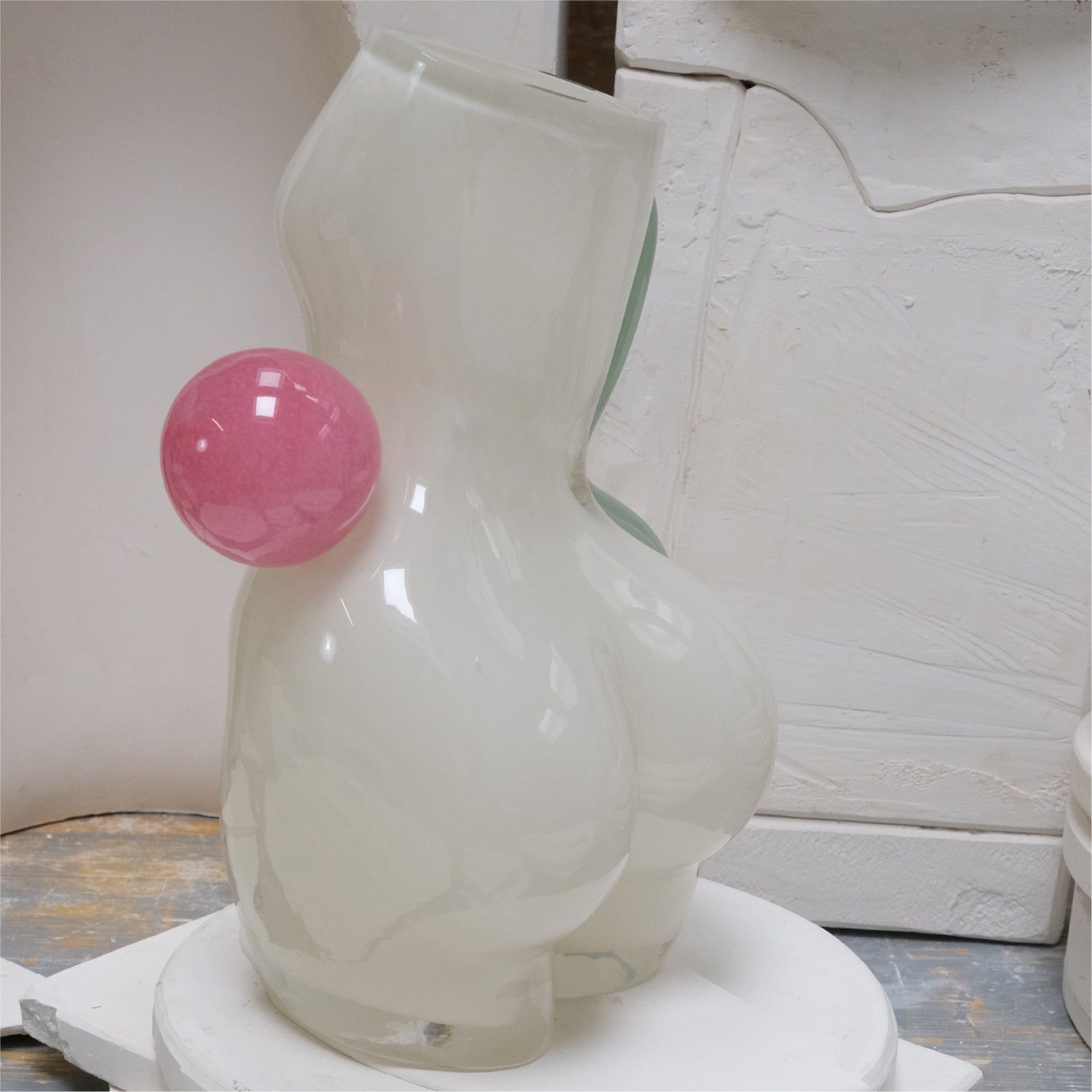 FUTURA Air Vase