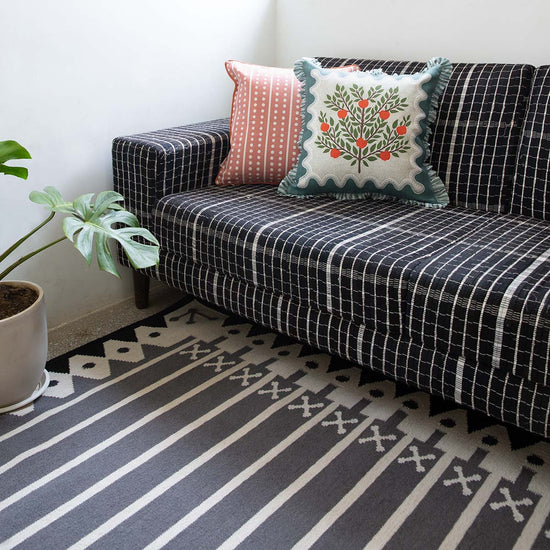 Darjeeling Flatweave Rug - Black