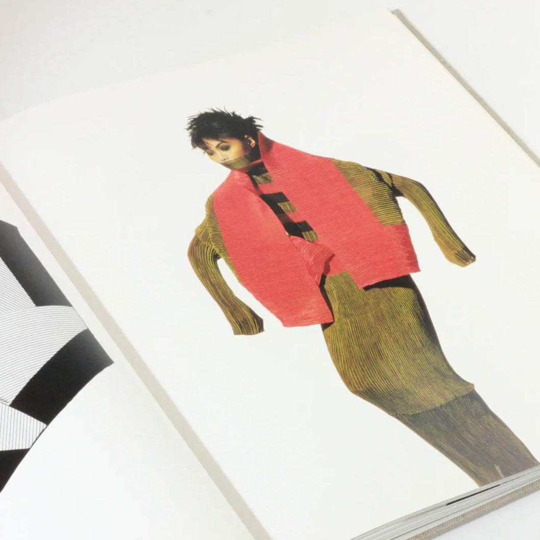 Irving Penn regards the work of Issey Miyake