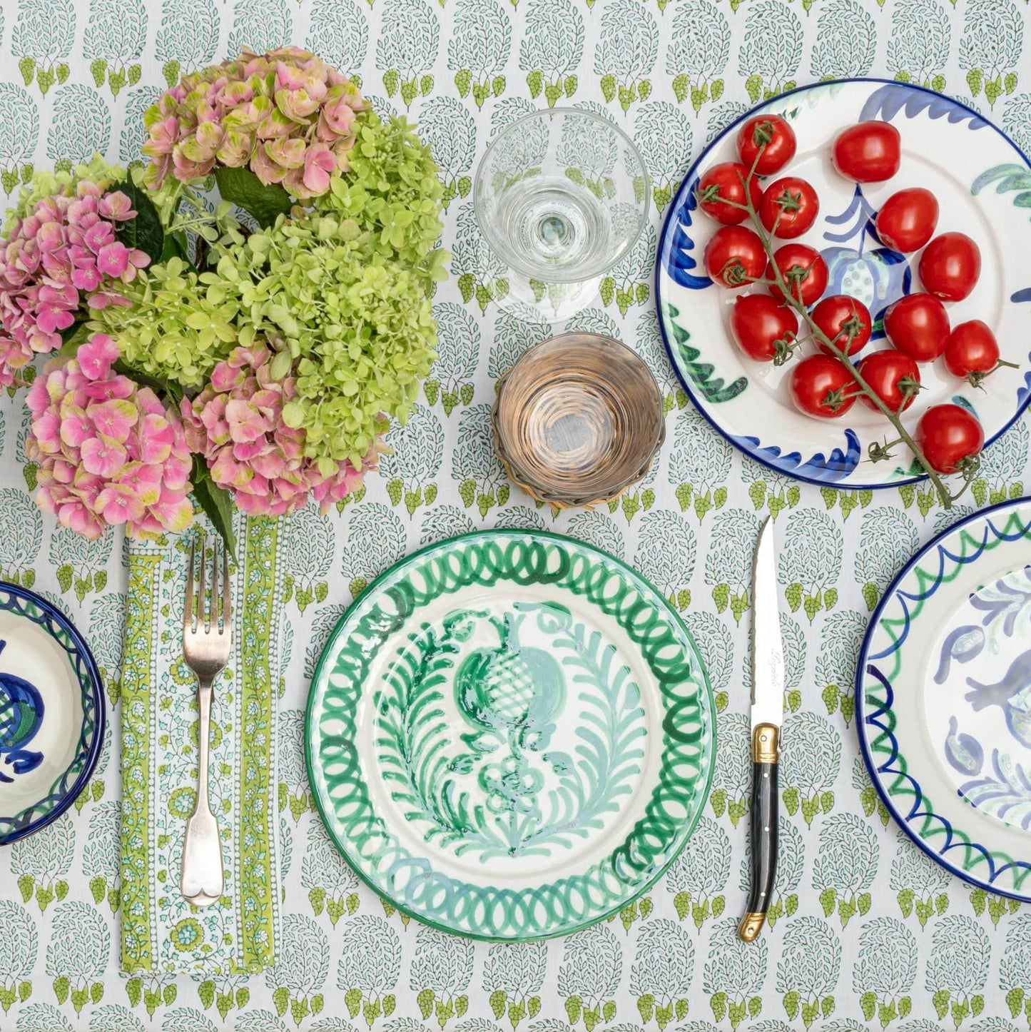 Bumble Tablecloth In Green/Aqua