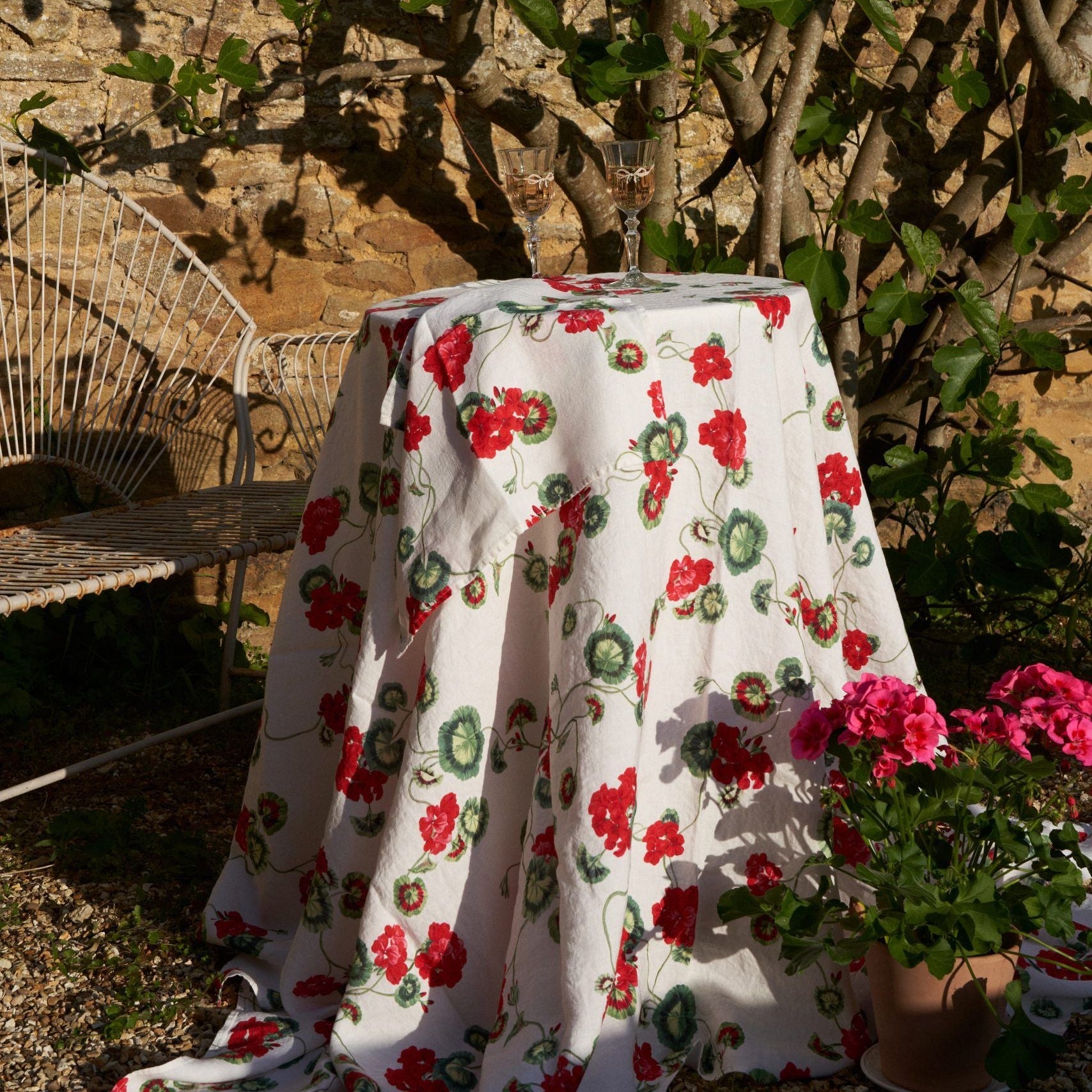 Geranium Linen Tablecloth