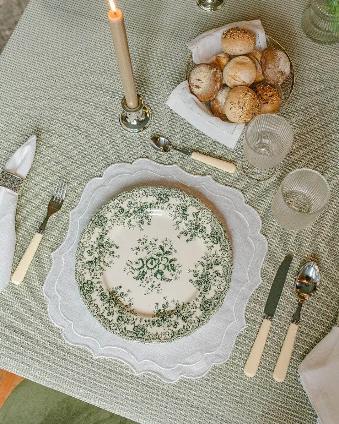 Grata Placemat, White on White