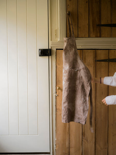 Clove Apron