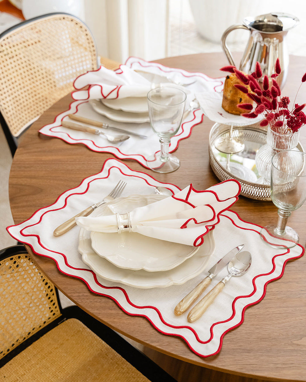 Beja Placemat, White with Bordeaux