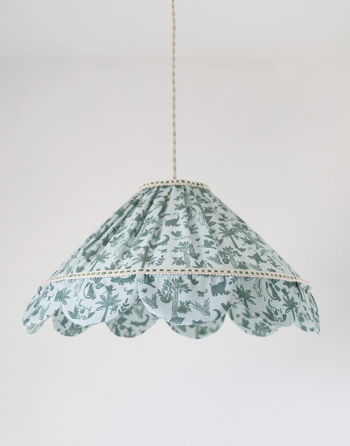 Conical Pendant Light With Petal Finish Mika “Savanne”