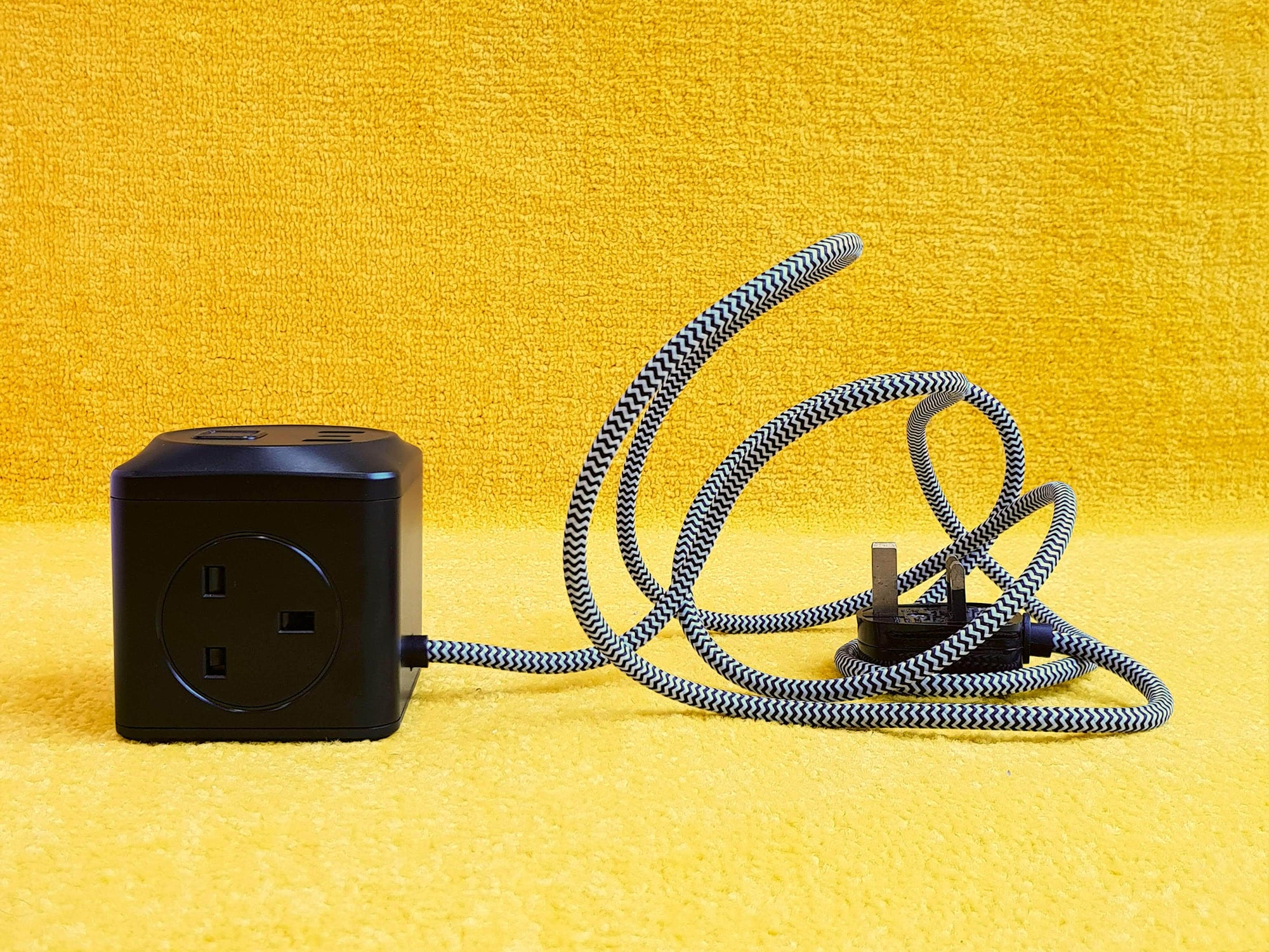 Black & white fabric extension lead