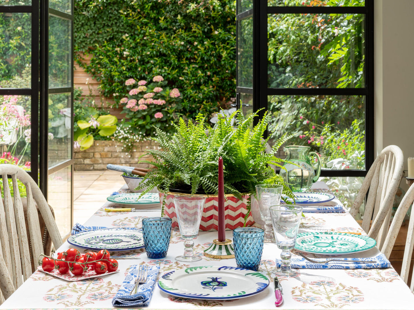 Fanfair Tablecloth In Pink