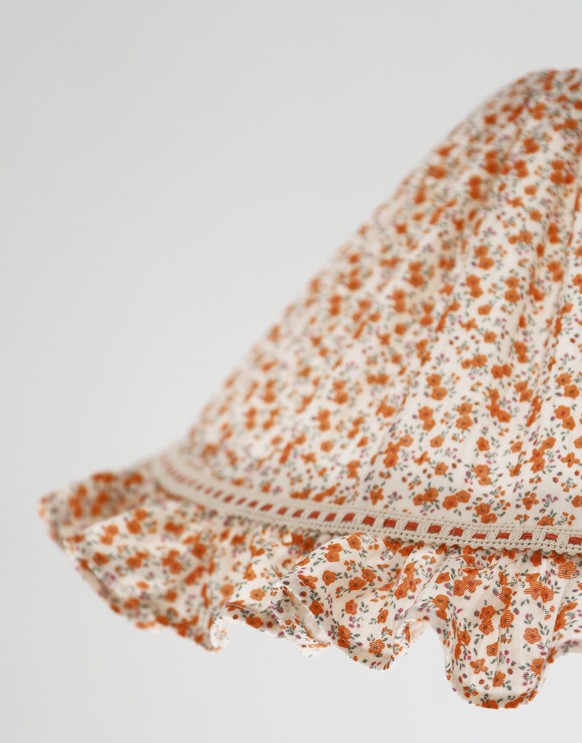 Conical Pendant Light With Ruffle Emilia “Fleurettes”