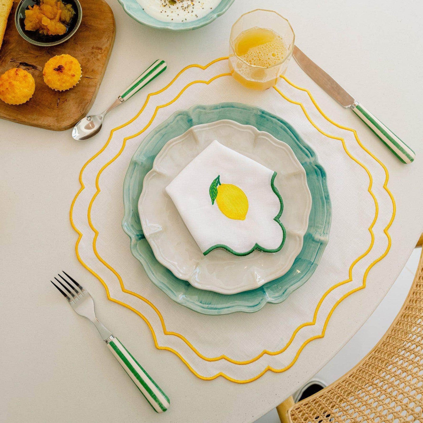Greta Placemat, White with Yellow - Anti-Stain