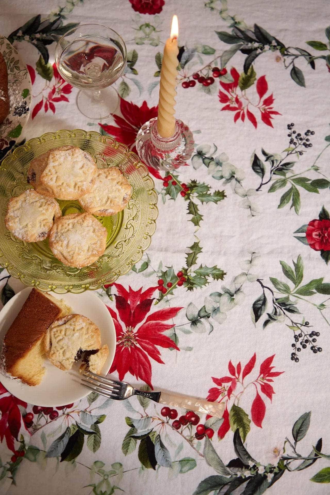 Winter Bloom Linen Tablecloth