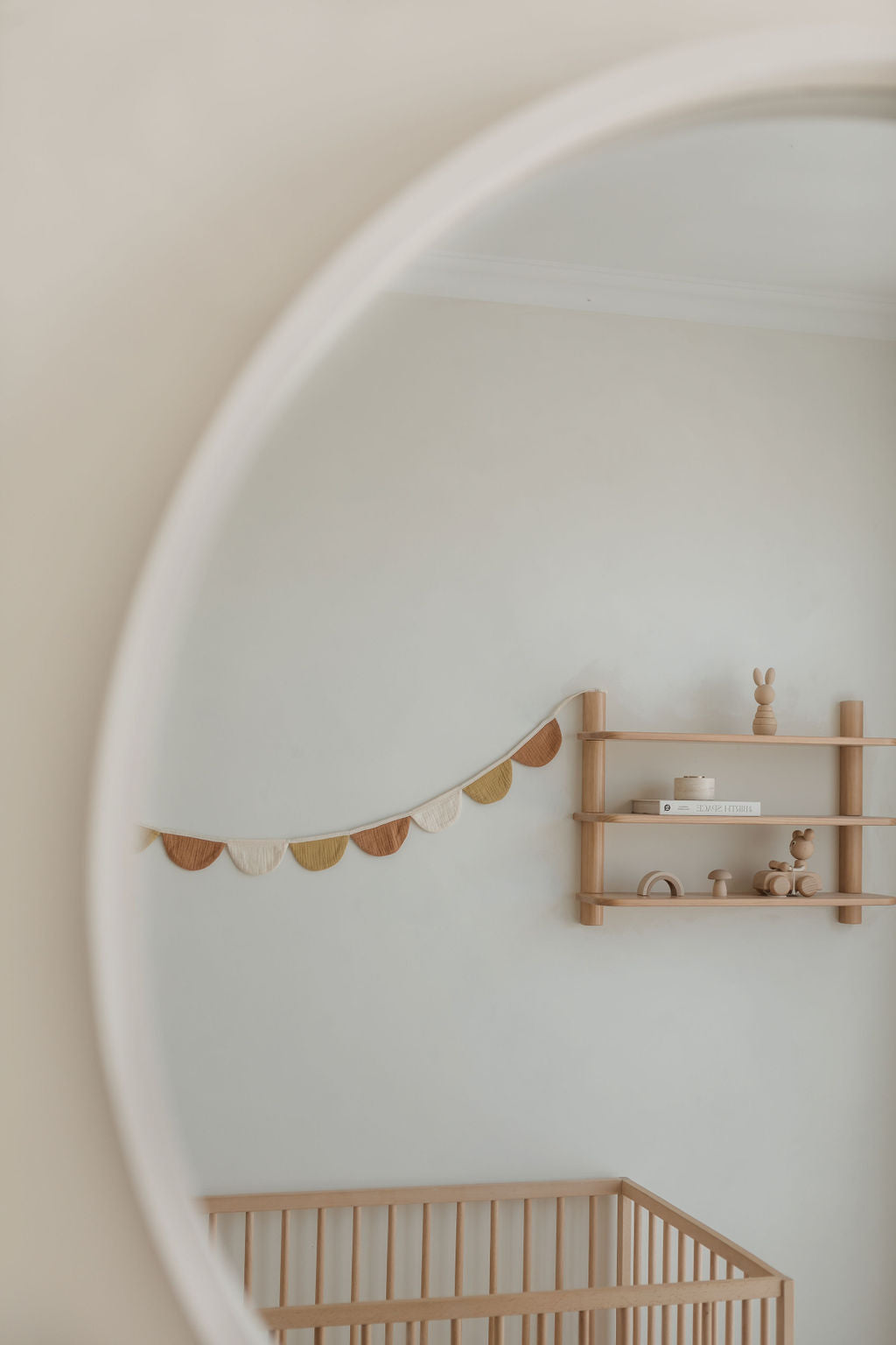 Soft Petal Garland – Soup