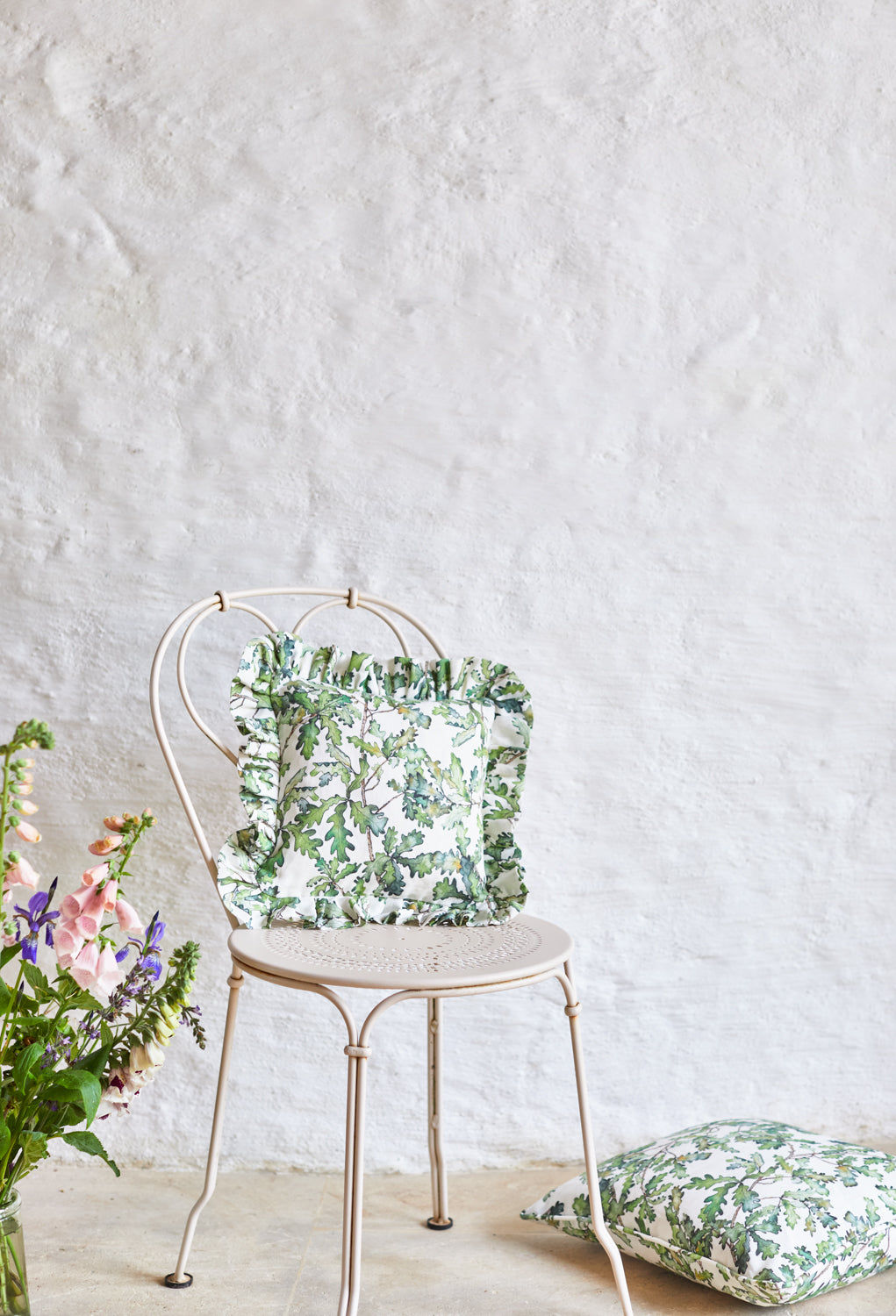 Square Oak Leaf Frill Cushion