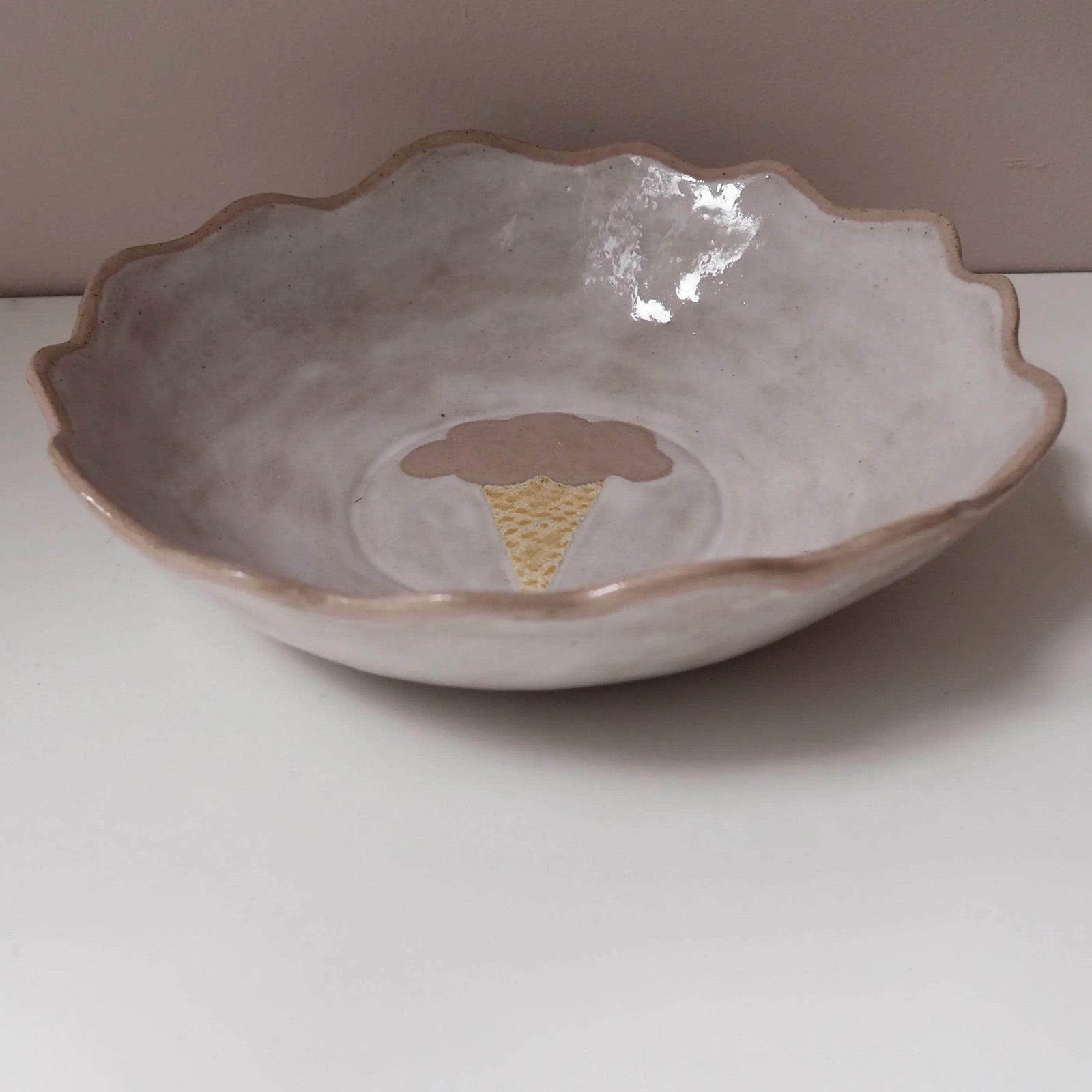 Ceramic Ice Cream Cornet Bowls With Gloss Oatmeal Glaze