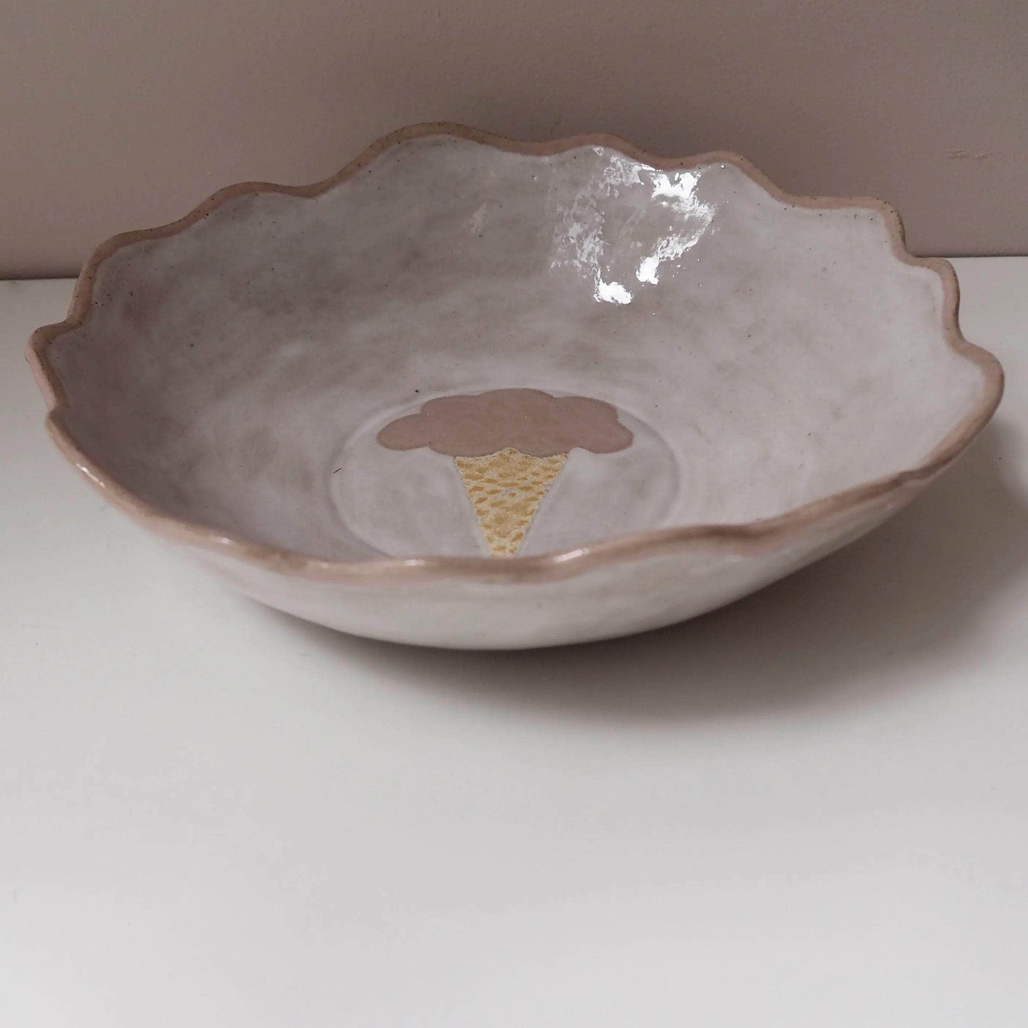 Ceramic Ice Cream Cornet Bowls With Gloss Oatmeal Glaze