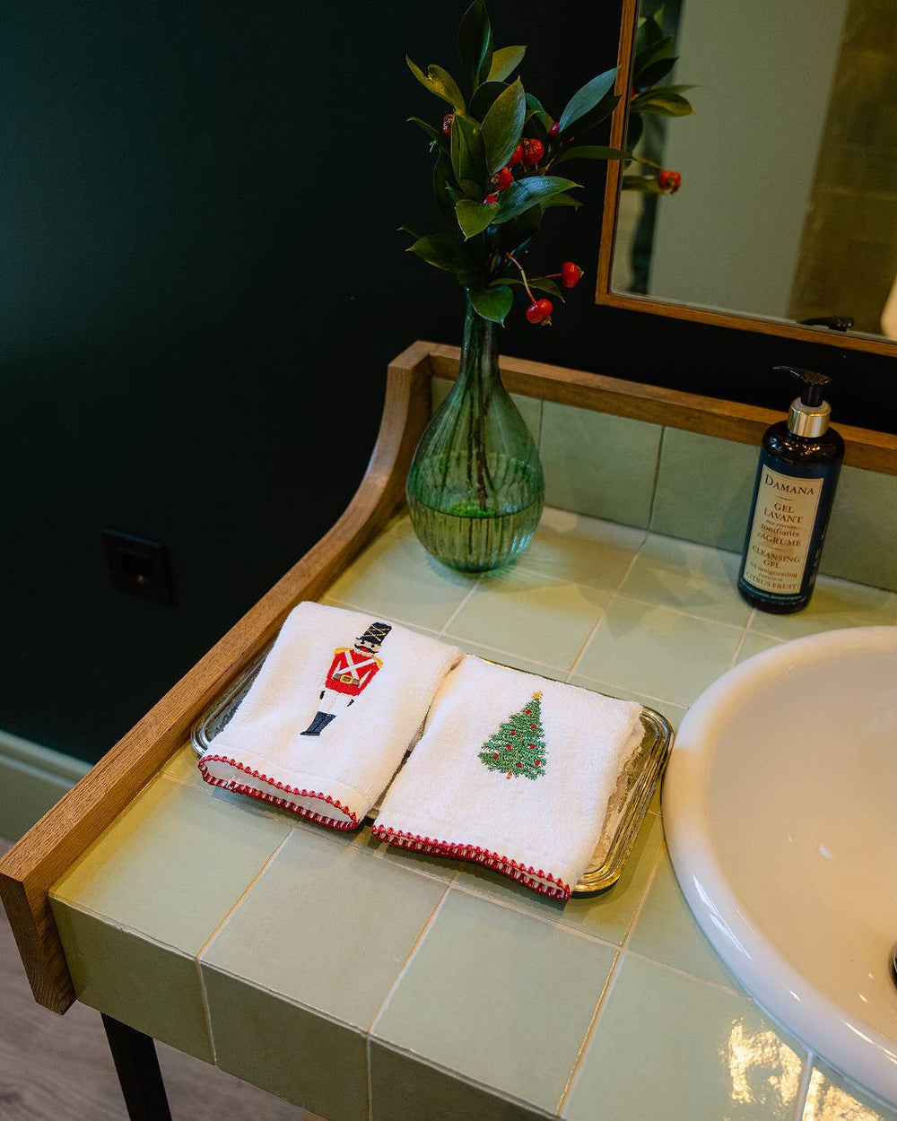 Shell Hand Towel with Christmas Pine