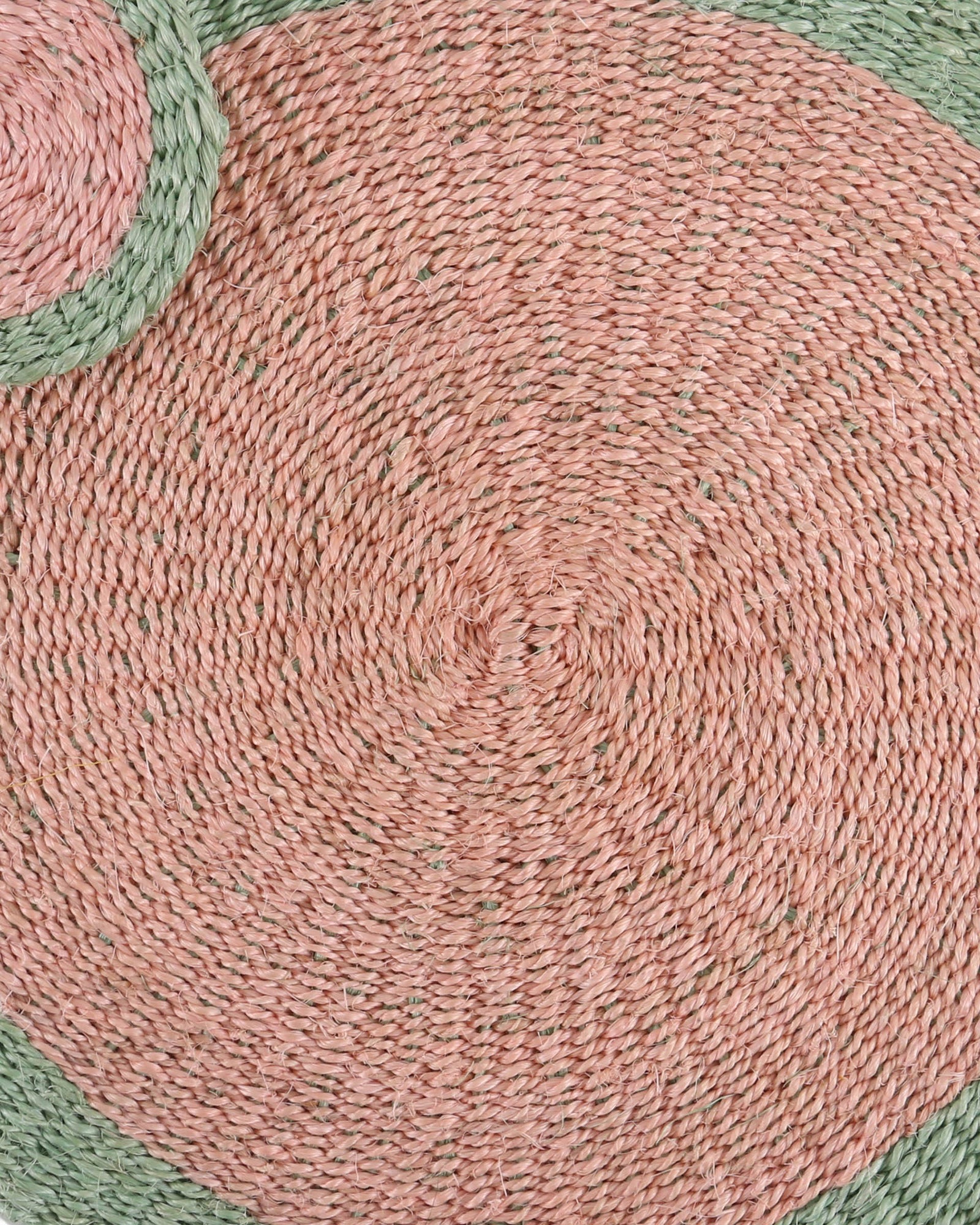 ZAMBARAU: Dusty Pink and Sapling Green Sisal Circular Placemat