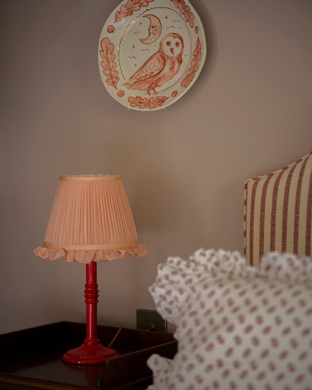 The Small Lacquered Lampstand in Strawberry