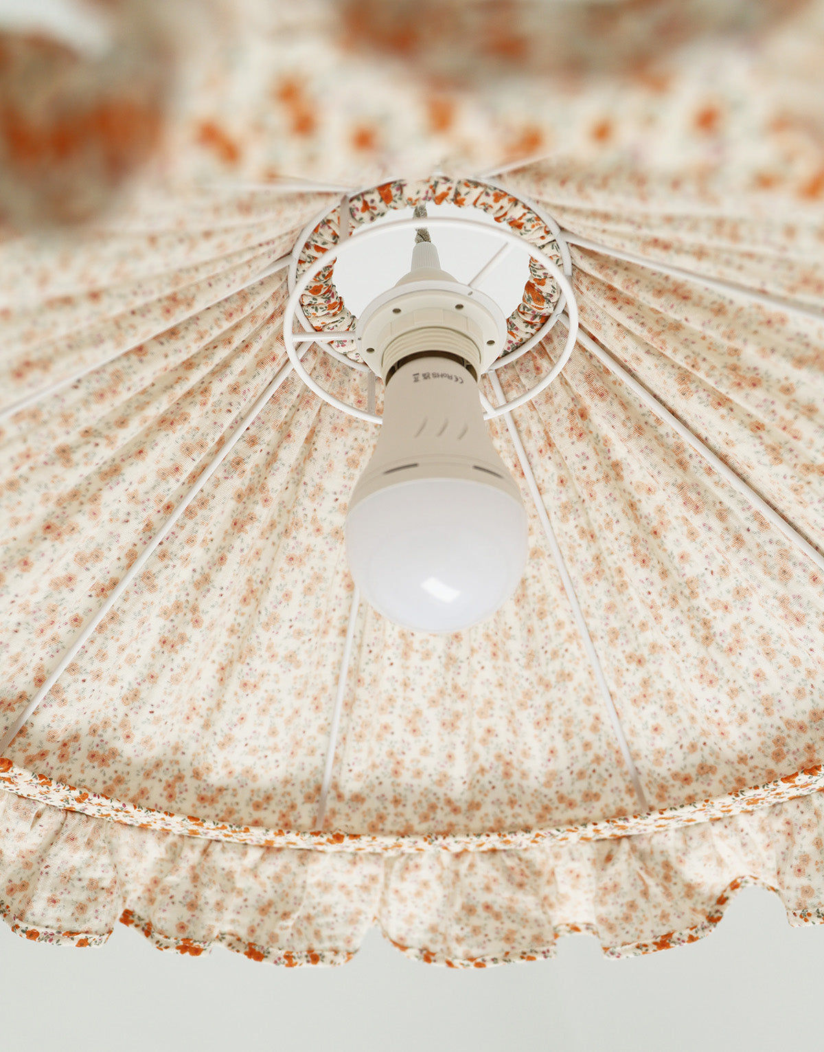 Conical Pendant Light With Ruffle Emilia “Fleurettes”