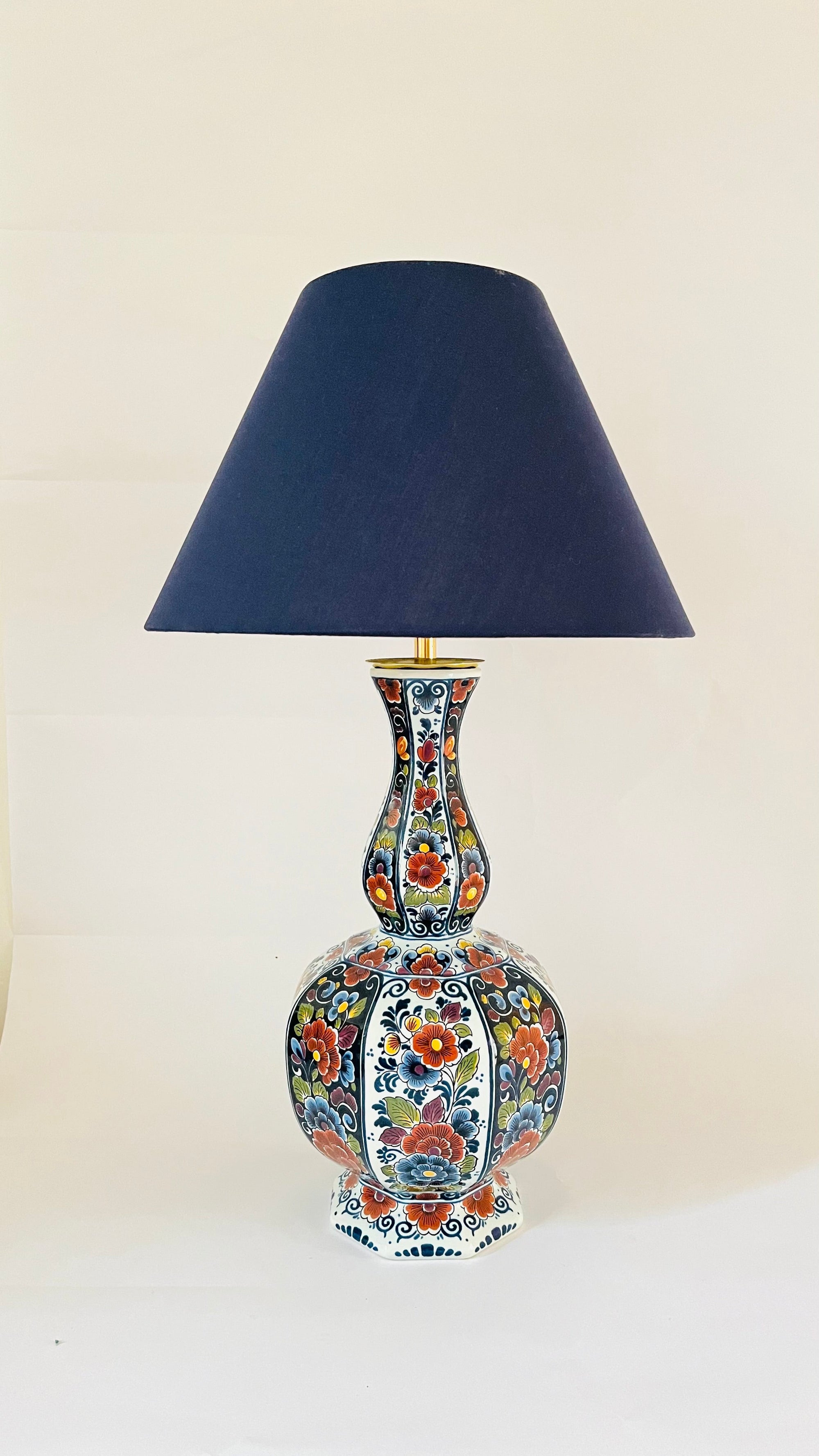 Large Antique Delft ‘Knobbelvaas’ Lamp