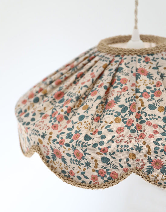 Floral-Shaped Pendant Light Cosette Printed “English Garden”