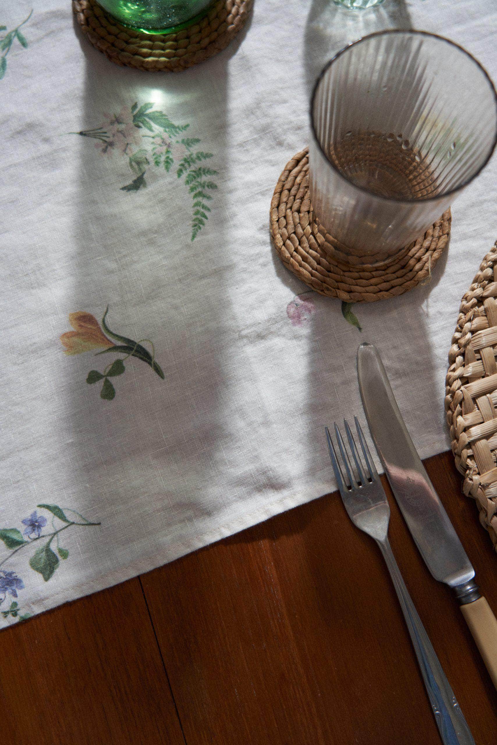 Signs of Spring Linen Runner