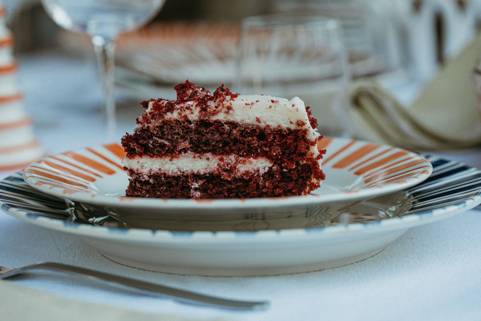 Deep Blue Dinner Plate – The Portuguese Chitas