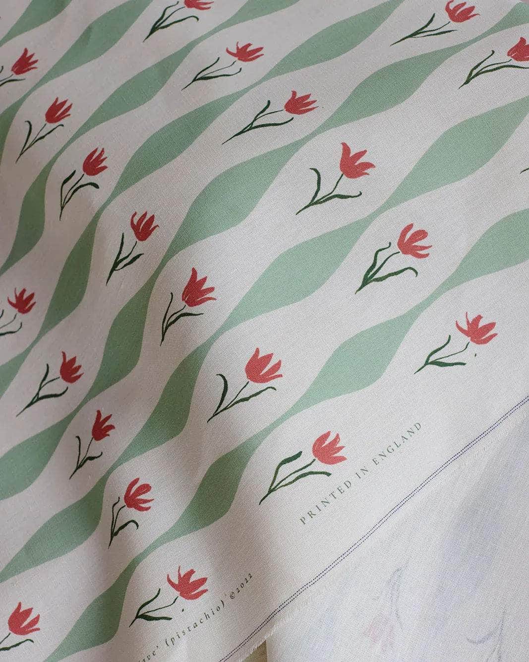 Tulip Wave Linen, Pistachio