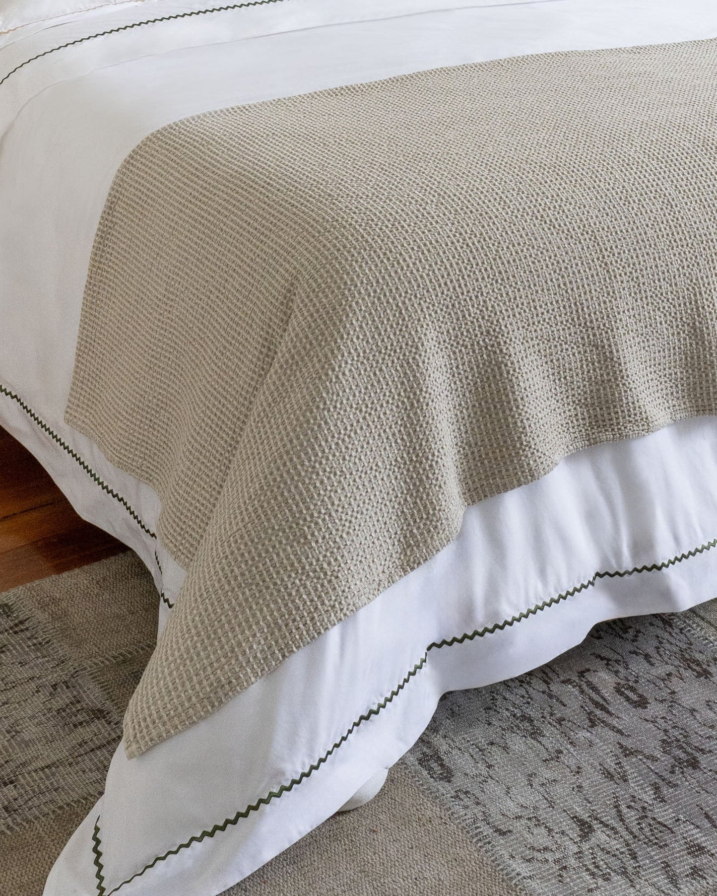 Amélia Bedspread in Beige – 100% Cotton Waffle