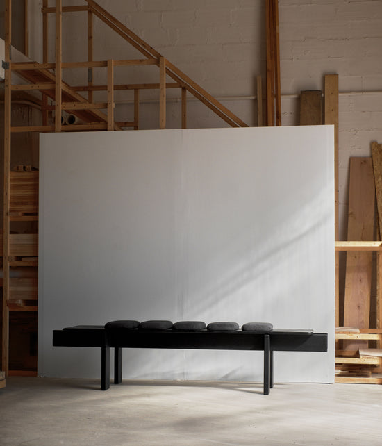 Ueno Bench Black Edition
