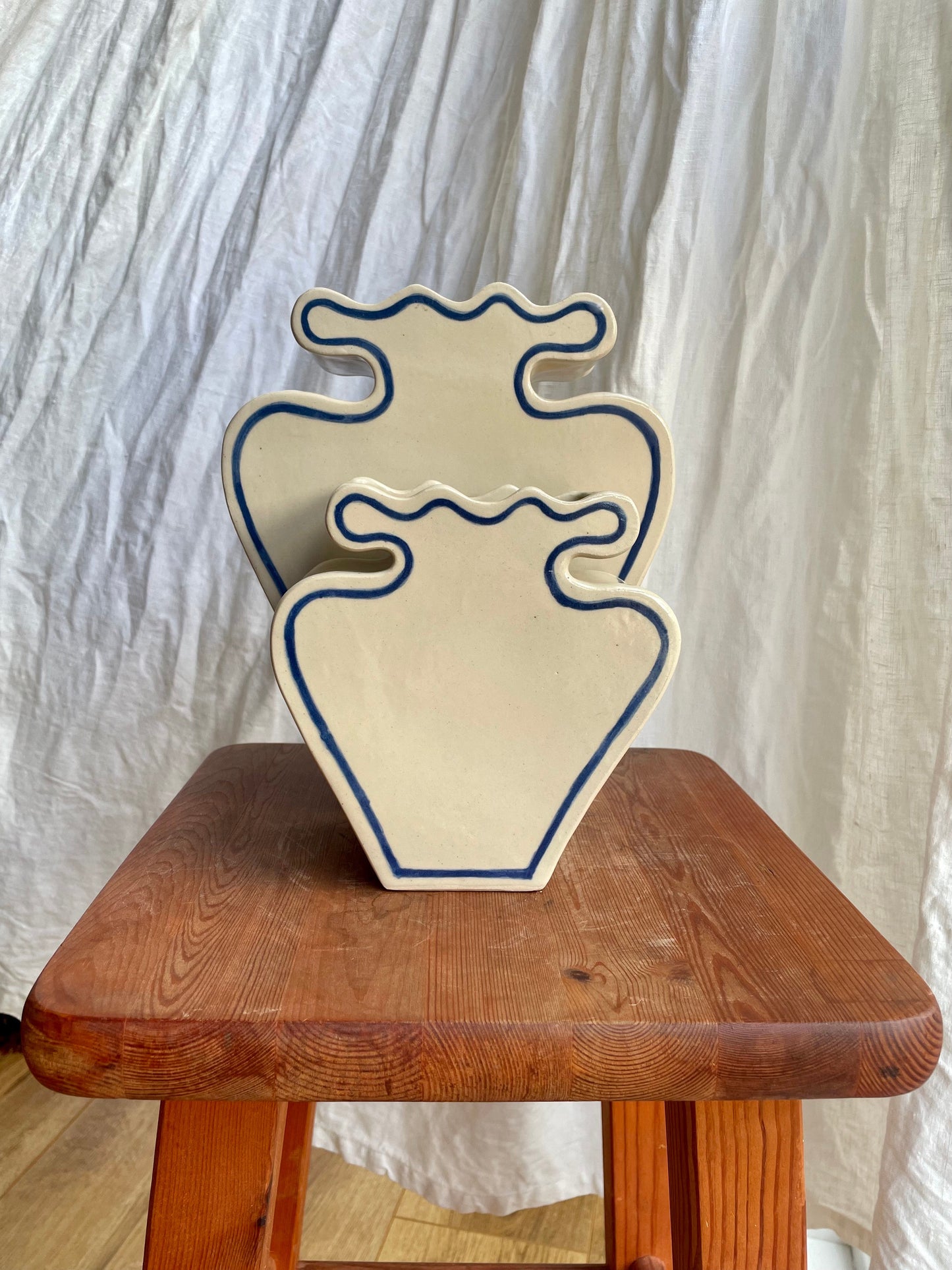 The Outline Vase