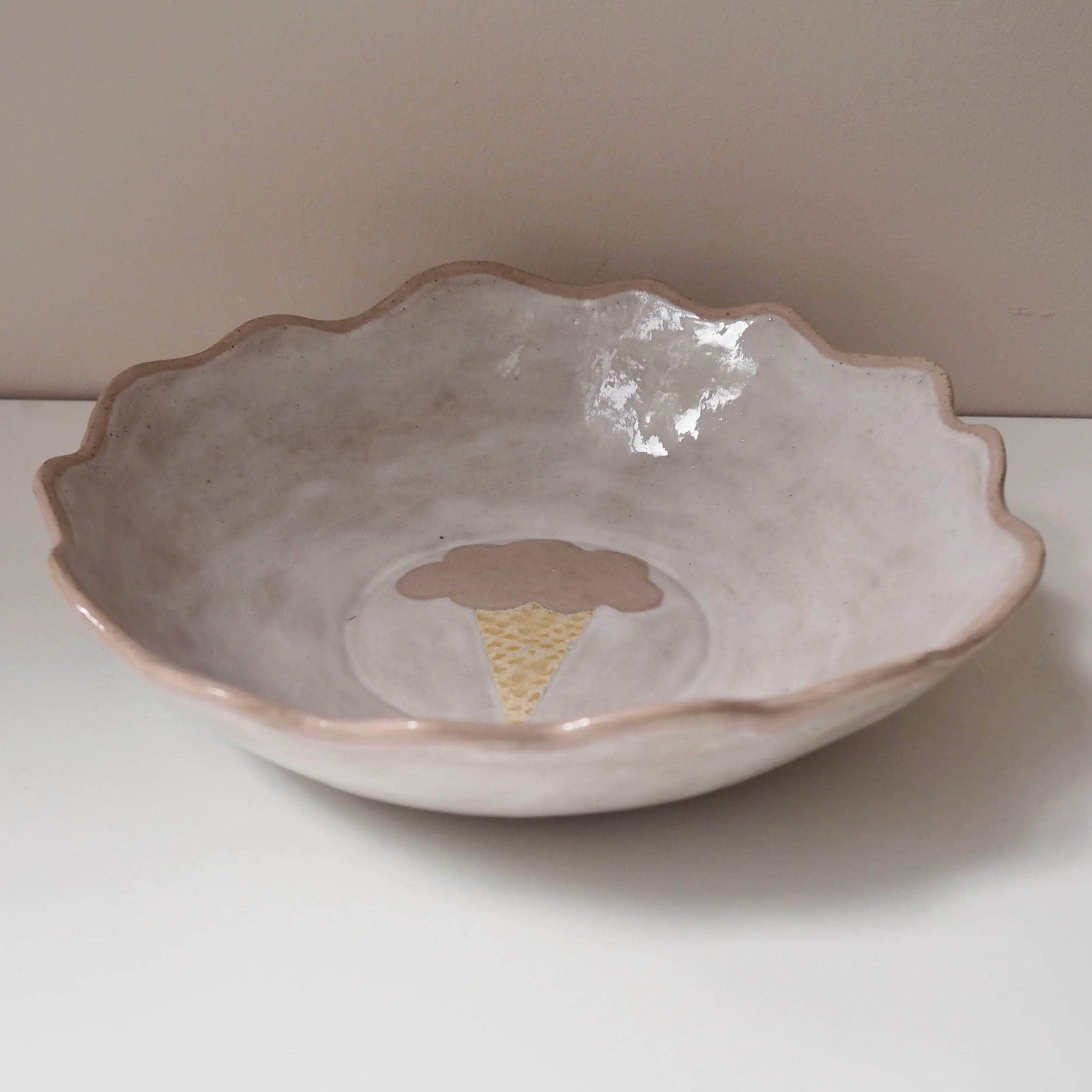 Ceramic Ice Cream Cornet Bowls With Gloss Oatmeal Glaze