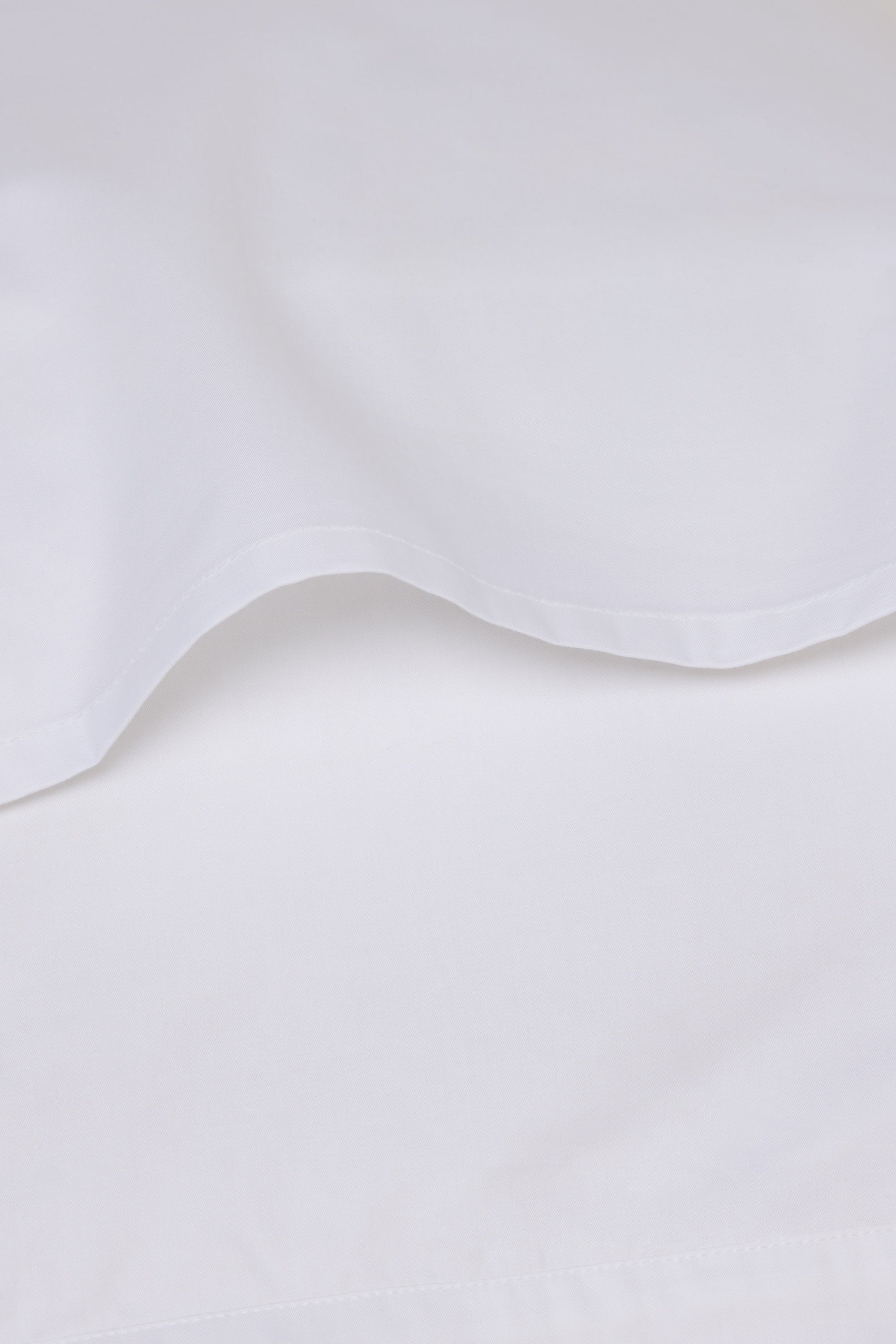Simar Embroidered Pillowcases - Classic White & Gold